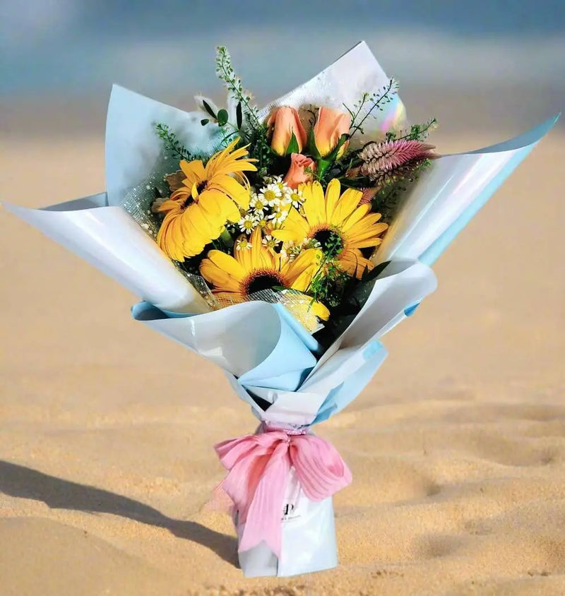 Petal & Blossom_Sunlit Charm Flower Bouquet