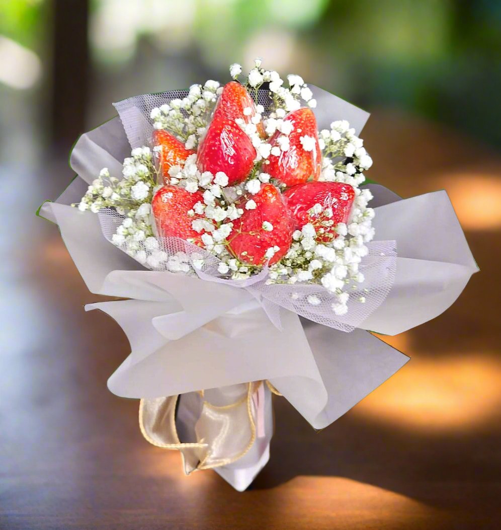 Strawberry Lover Flower Bouquet Petal & Blossom